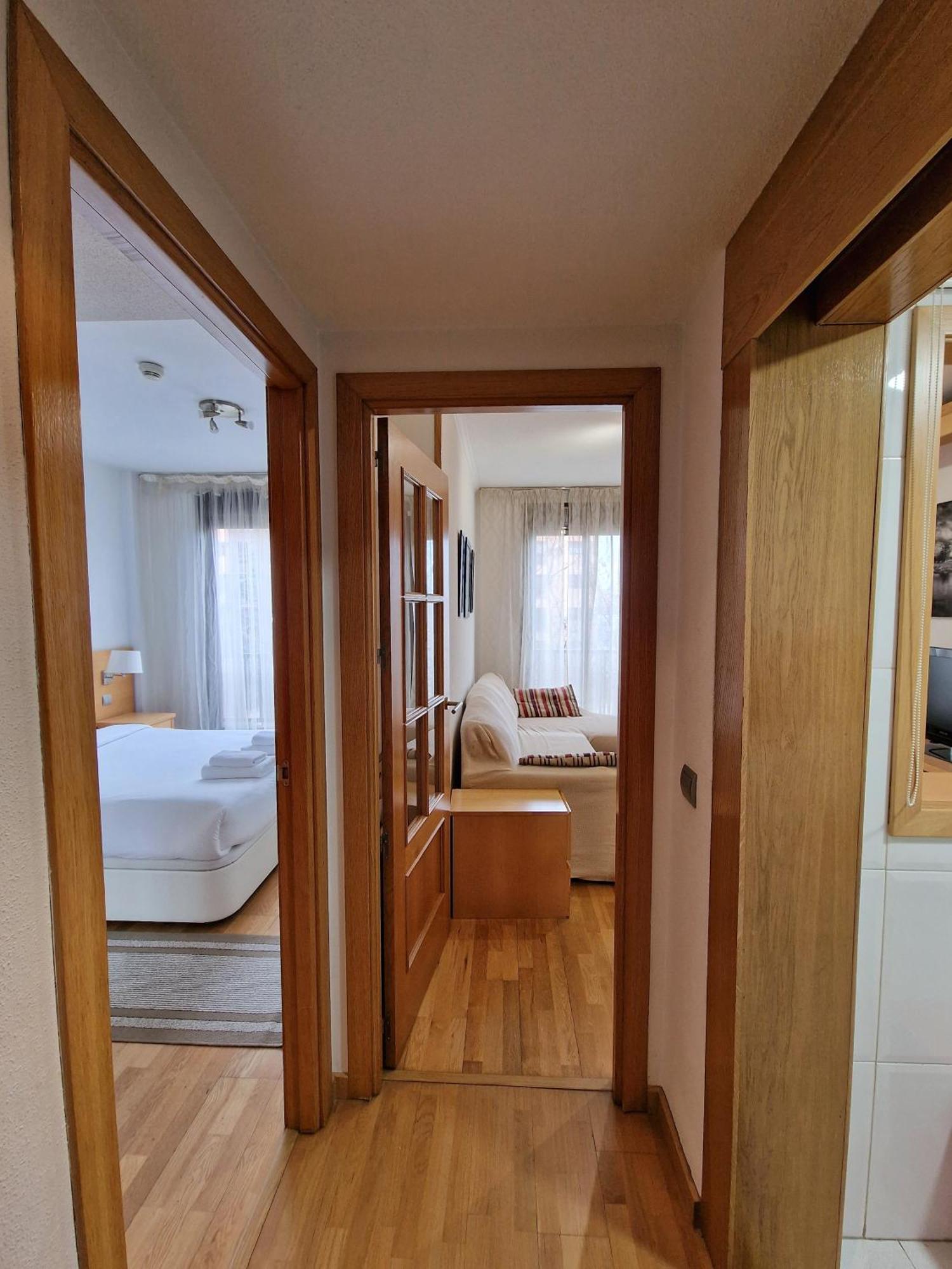 Samaniego, Piscina Y Garaje Junto Civitas Metropolitano Y Aeropuerto Apartamento *